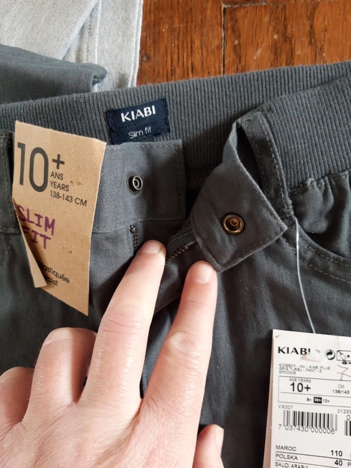 Polo 10ans + pantalon 10ans+ neufs - photo numéro 7