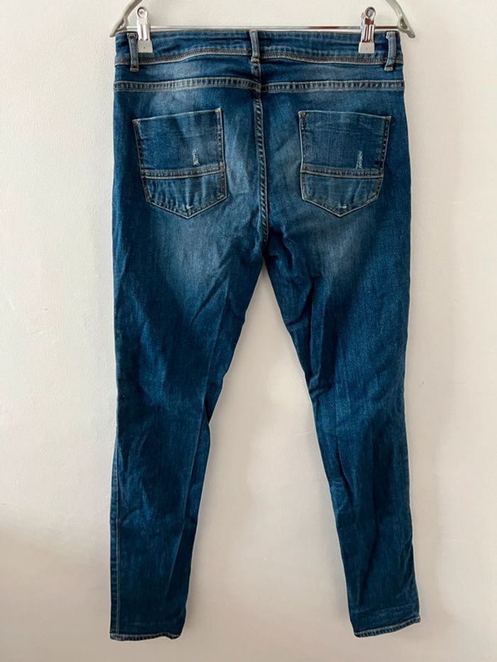 Jeans troués - photo numéro 2