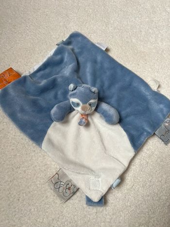 Doudou plat raton laveur Noukie’s