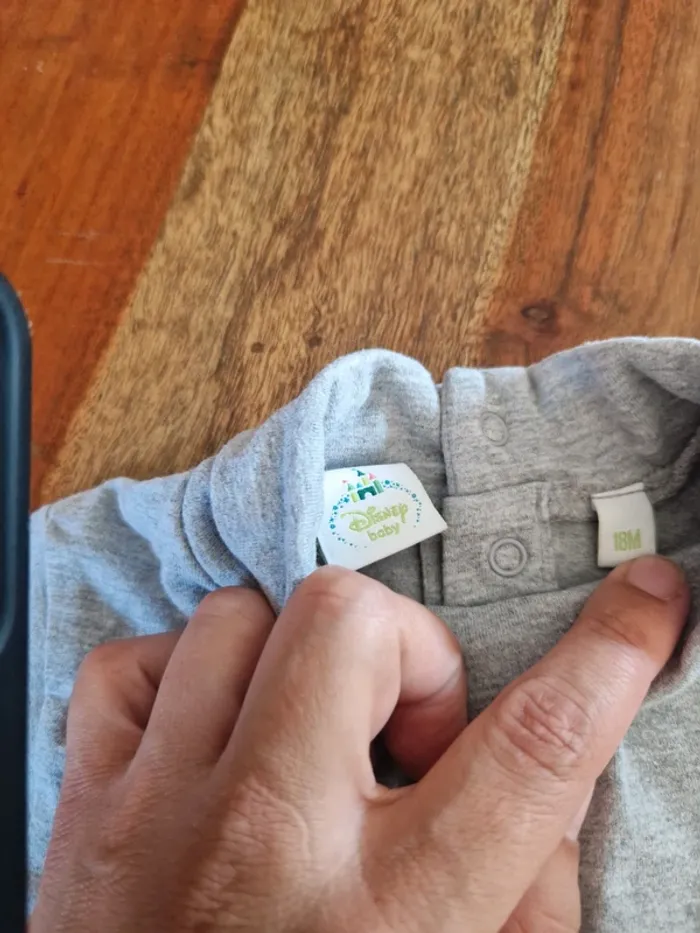 T-shirt manches longues col roulé Disney 18 mois - photo numéro 3