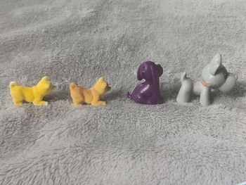 Lot de 4 figurine animaux chiens