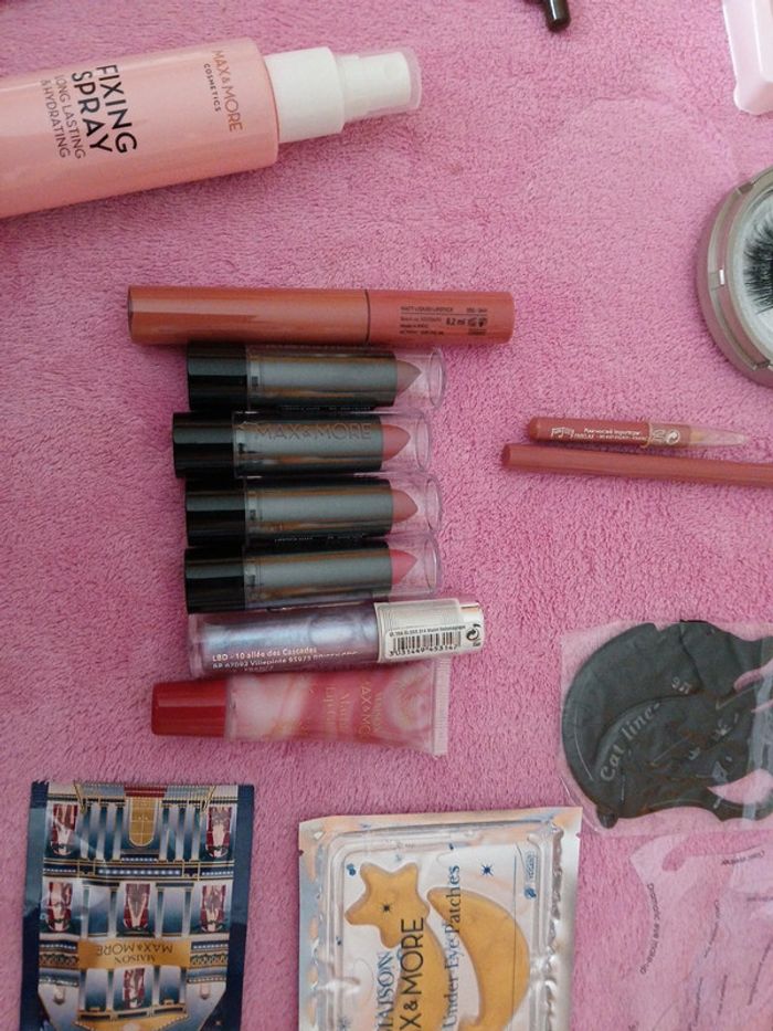 Lot maquillage - photo numéro 10