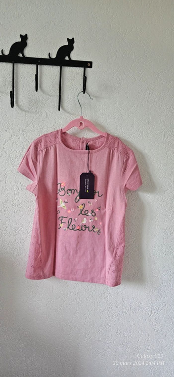 Tee-shirt manches courtes dos broderie anglaise 11A sgmj