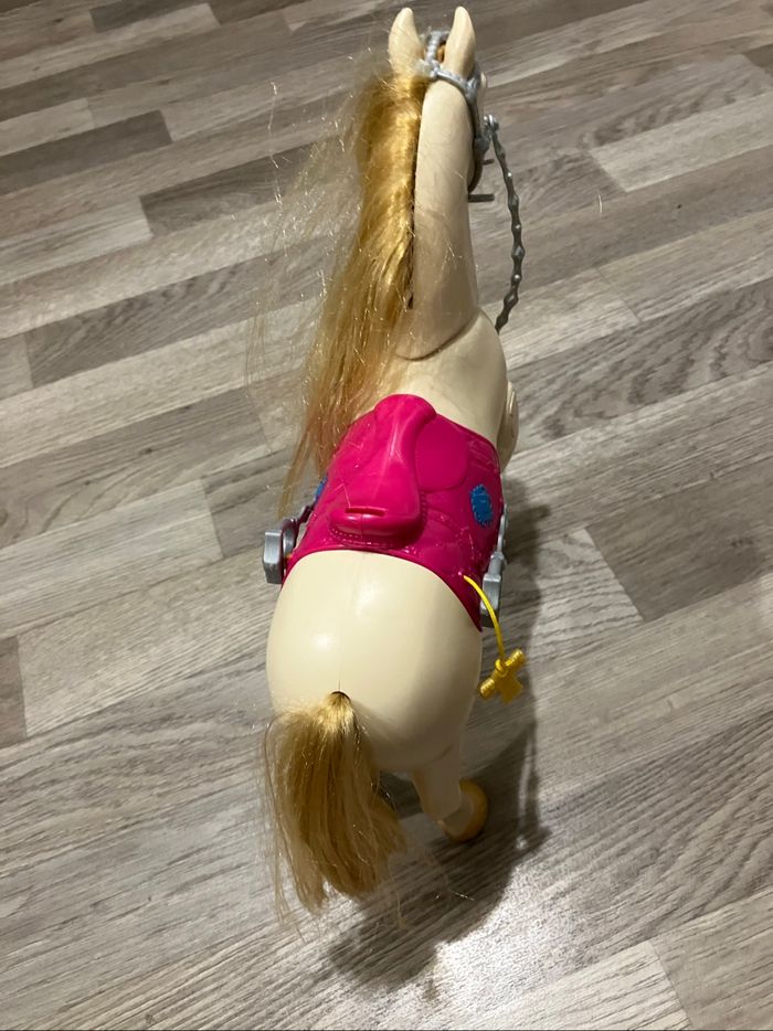 Cheval interactif à fonctions barbie - photo numéro 3