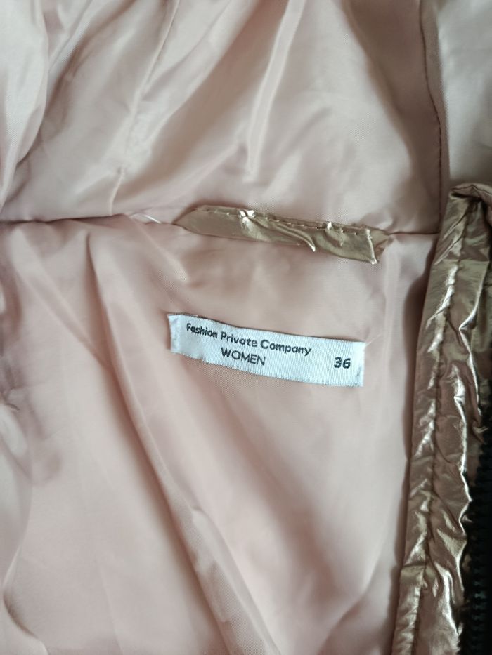 A saisir, doudoune femme taille 36 ! ( Bien lire merci) - photo numéro 3