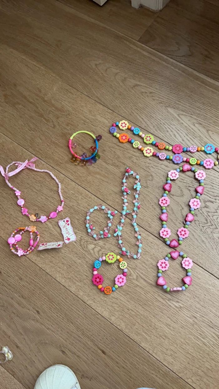 Lot bijoux enfants