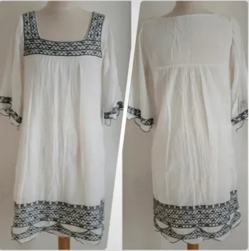 Robe blanche doublée col carré avec liserets gris Tolentino taille 38