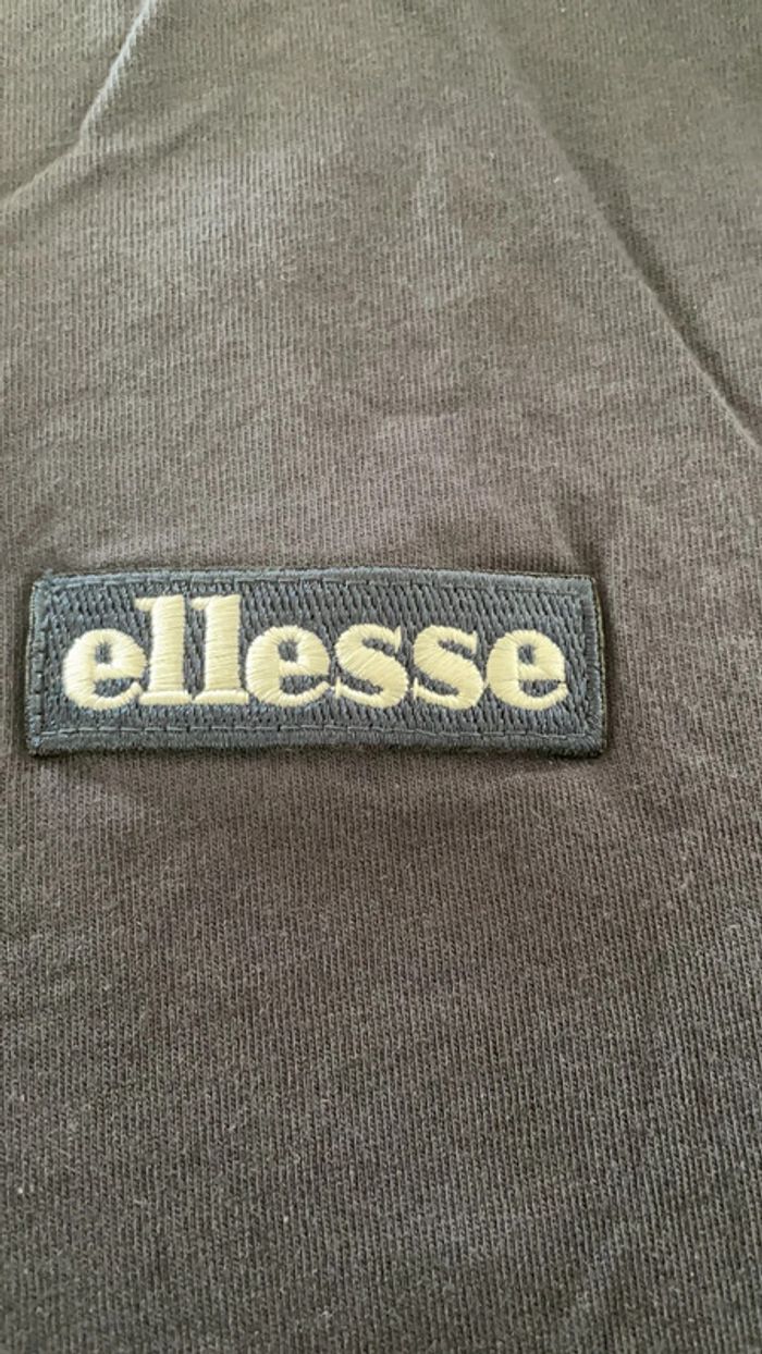 T shirt ellesse taille S Marine - photo numéro 3
