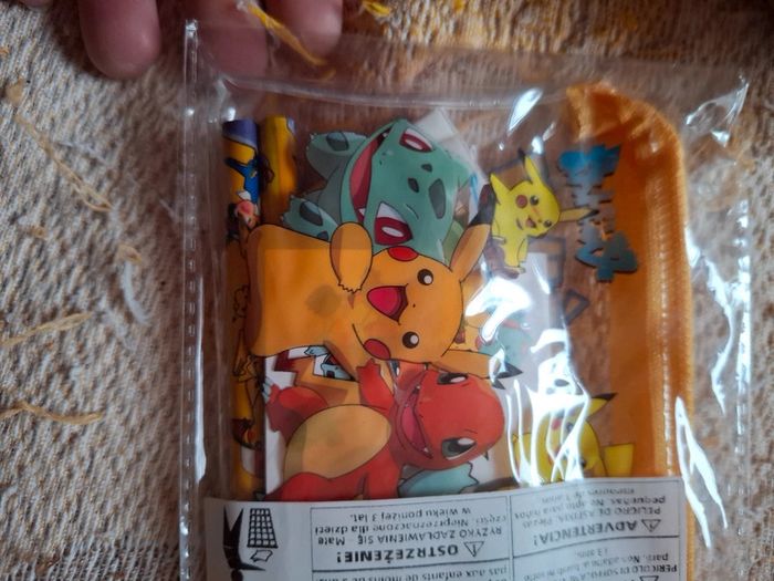 Magnifique trousse de crayon pokemon neuve - photo numéro 2