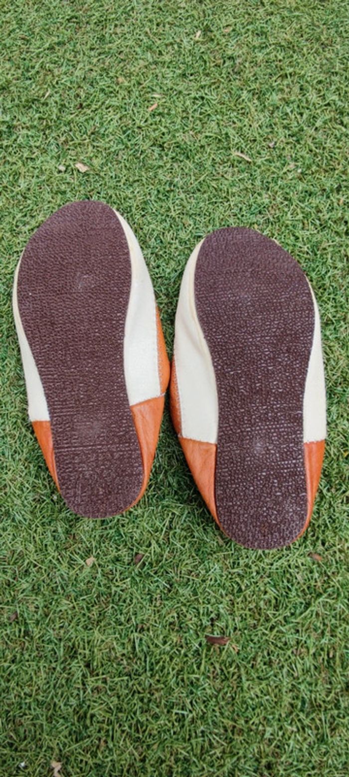 Soldes ! Babouches artisanales en cuir T.25 - photo numéro 2