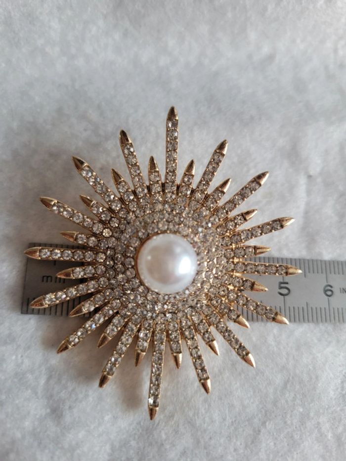 Broche soleil multifacettes perle. - photo numéro 6