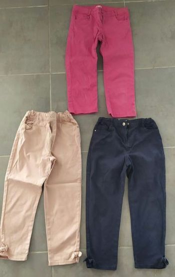 Lot 14 - 3 pantacourts fille en 12 ans