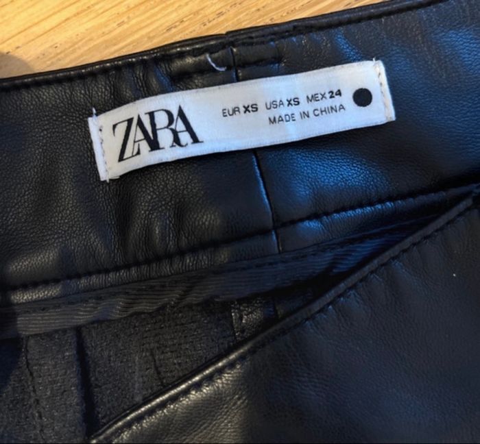 Pantalon en similicuir - photo numéro 3