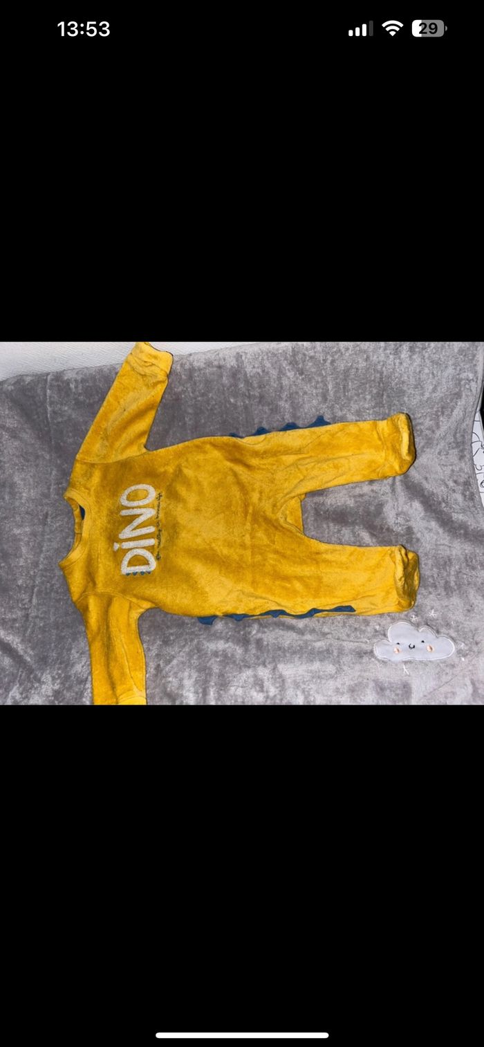 2 pyjamas dinosaures - photo numéro 2