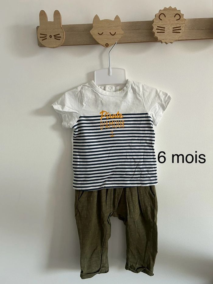 Ensemble t-shirt et pantalon léger
