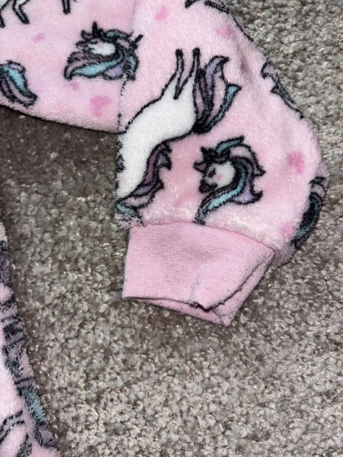 🌺Combinaison pyjama rose au motif licorne Taille 5-6ans/110-116cm🌺 - photo numéro 6