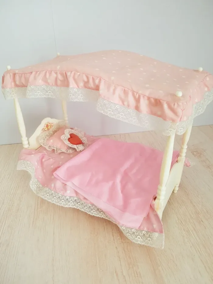 Chambre Barbie vintage lit et armoire - photo numéro 11