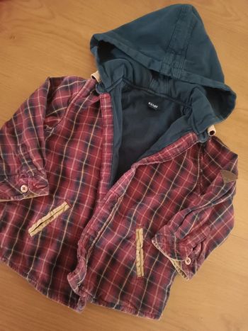 Chemise à capuche Kiabi 18 mois