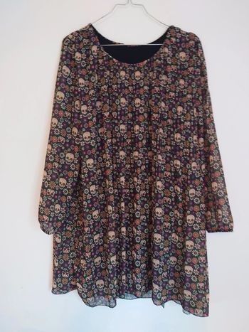 Robe têtes de mort taille unique - dressing trié par tailles