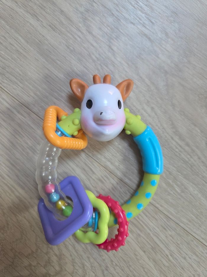 Lot jouets a mordre - photo numéro 2