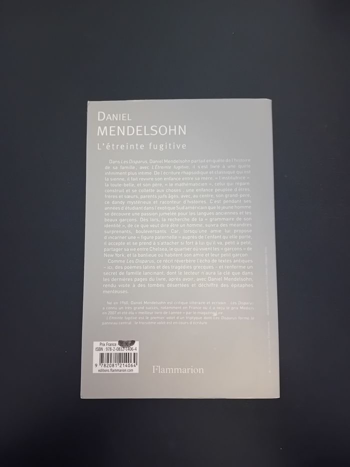 Livre "L'étreinte fugitive" - photo numéro 2