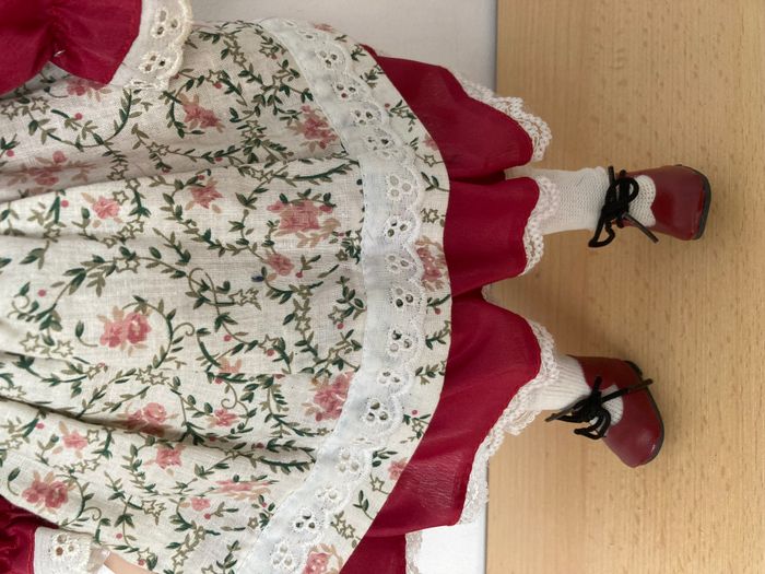 poupée en porcelaine - photo numéro 5