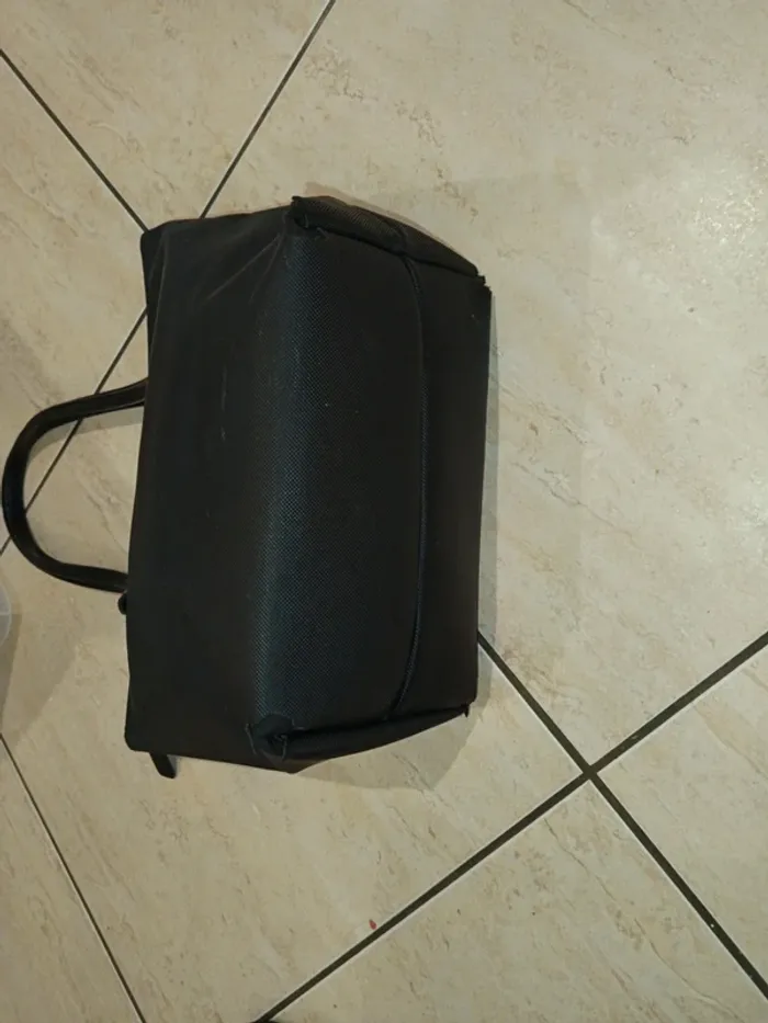 Magnifique sac a main Lacoste authentique noir - photo numéro 7