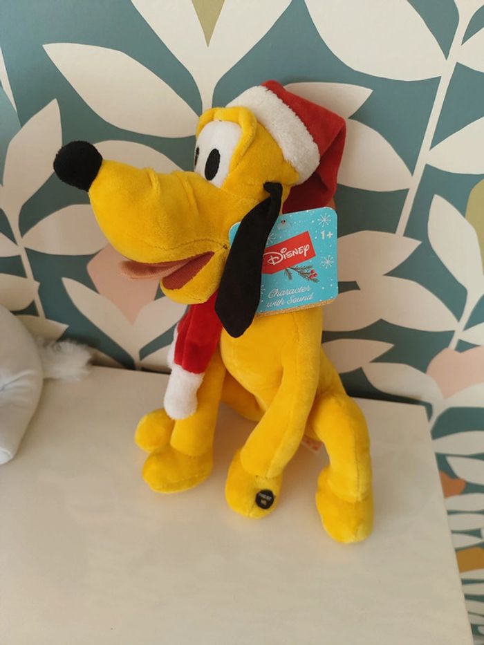 Peluche interactive chien belle éléphant Dumbo lapin panpan marie duchesse Pluto chien Disney - photo numéro 11