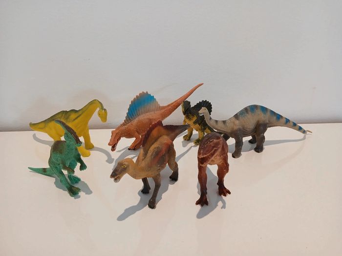 Lot de 7 dinosaures