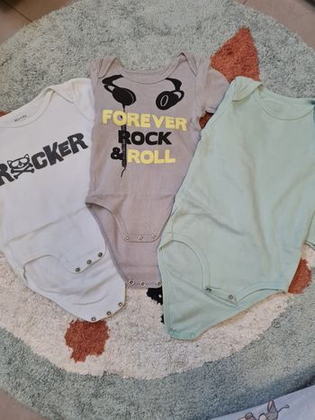 Lot de 3 bodies - 18mois