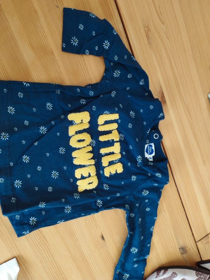3 teeshirts 6 mois - photo numéro 3