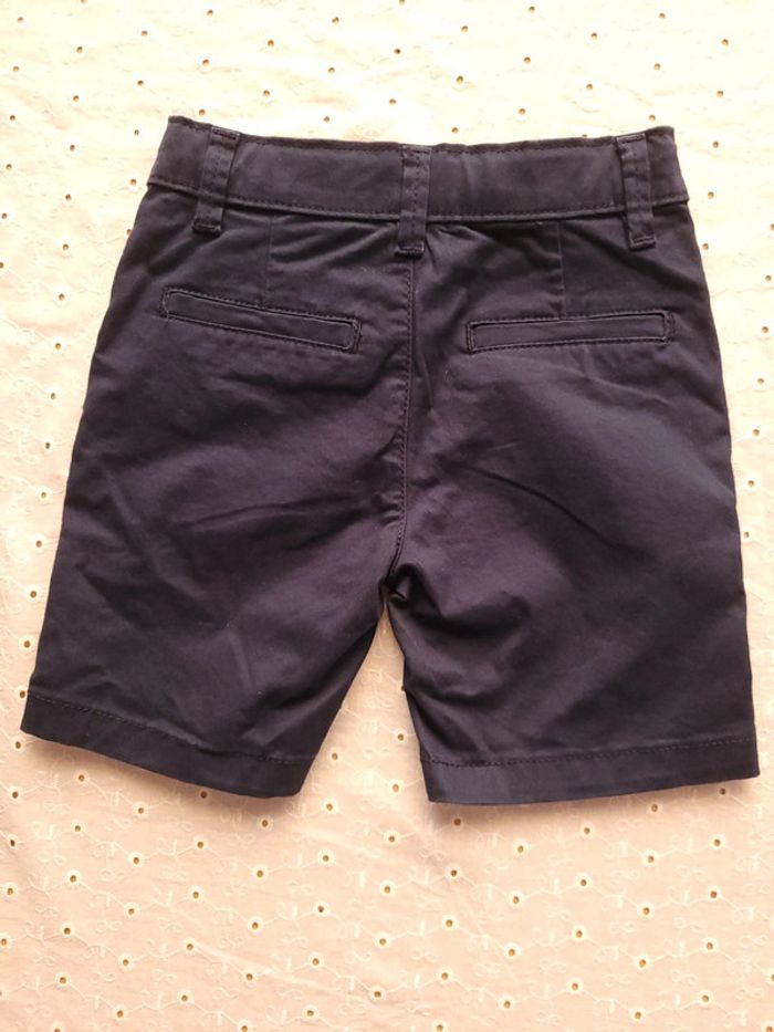 Short bleu marine neuf - photo numéro 4