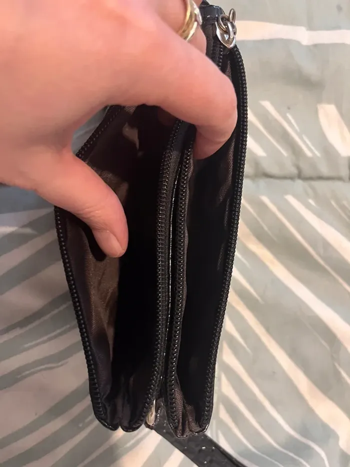 Pochette noire - photo numéro 4