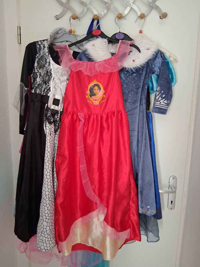 Robe princesse et autres...disney - photo numéro 2