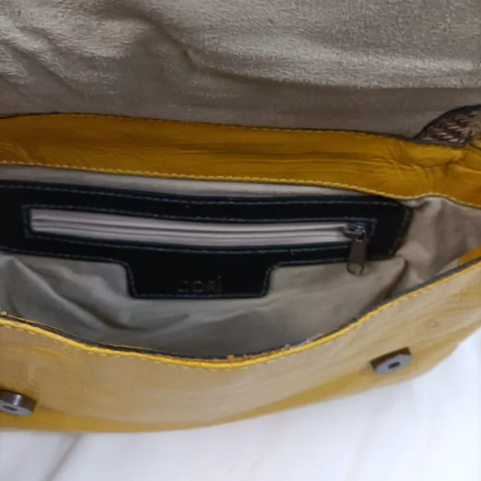 Sac à main jaune - Cori - Cuir léger vintage serpent chaine LE S050 - photo numéro 4