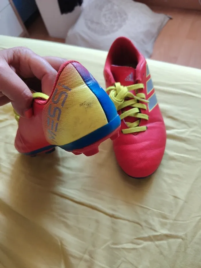 Chaussures crampons adidas - photo numéro 3