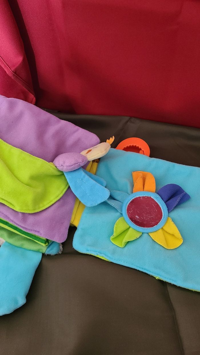 livre éveil tissu biba toys - photo numéro 4