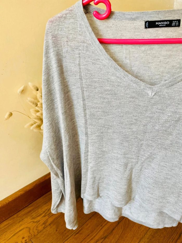 Sublime pull gris mango taille XS décolleté en V