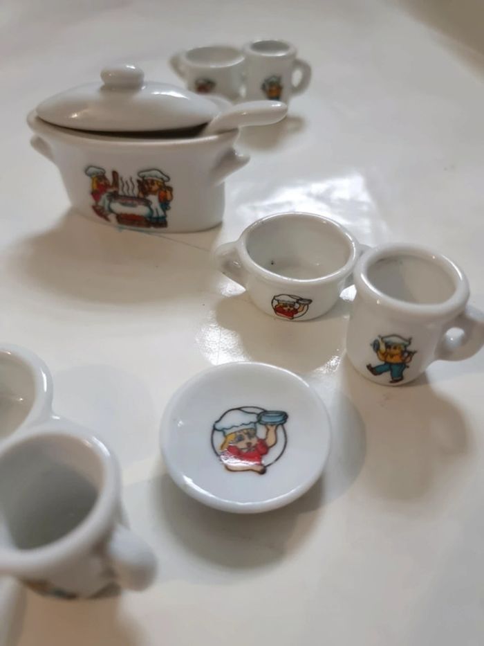 Dînette en porcelaine - photo numéro 4