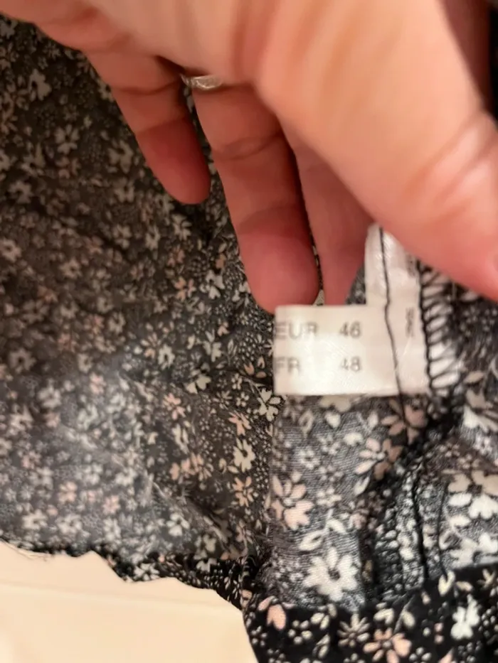 Blouse yessica taille 48 en très bon état - photo numéro 3