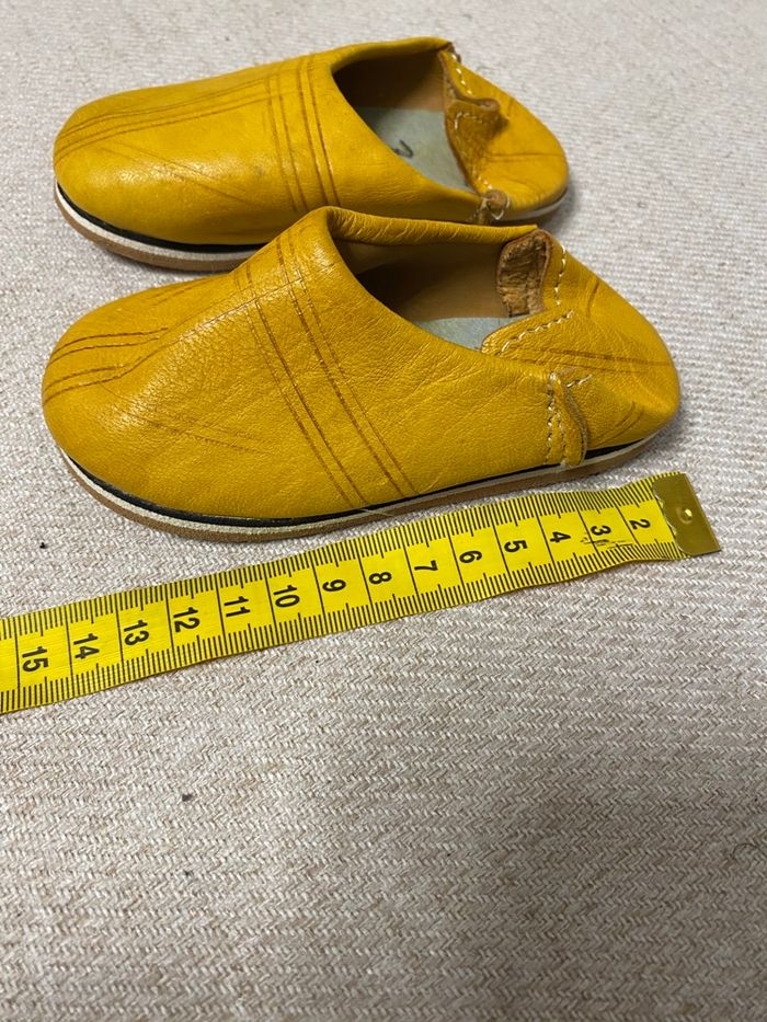 3 paires chaussures / baskets / babouche - photo numéro 5