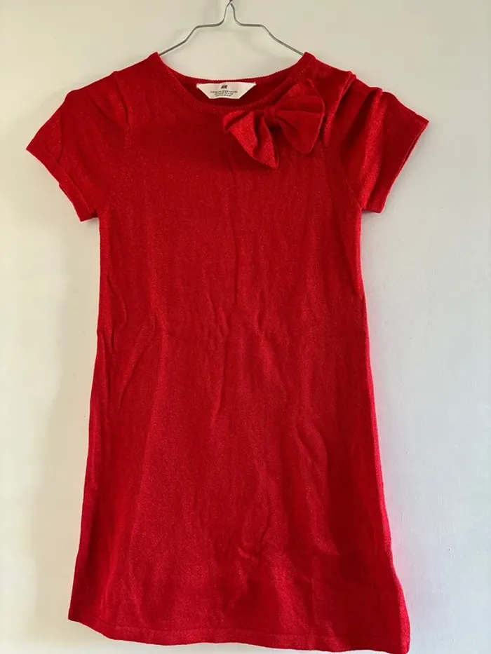 Robe rouge pailletée