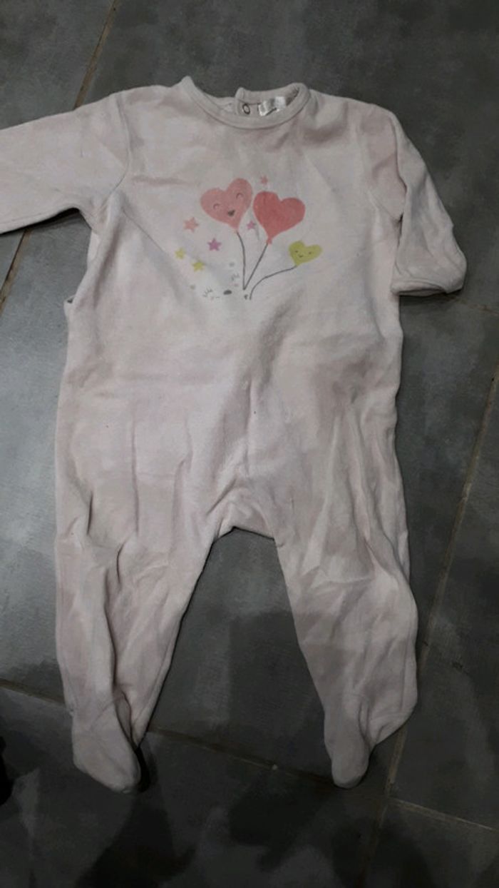 Pyjama rose taille 12 mois