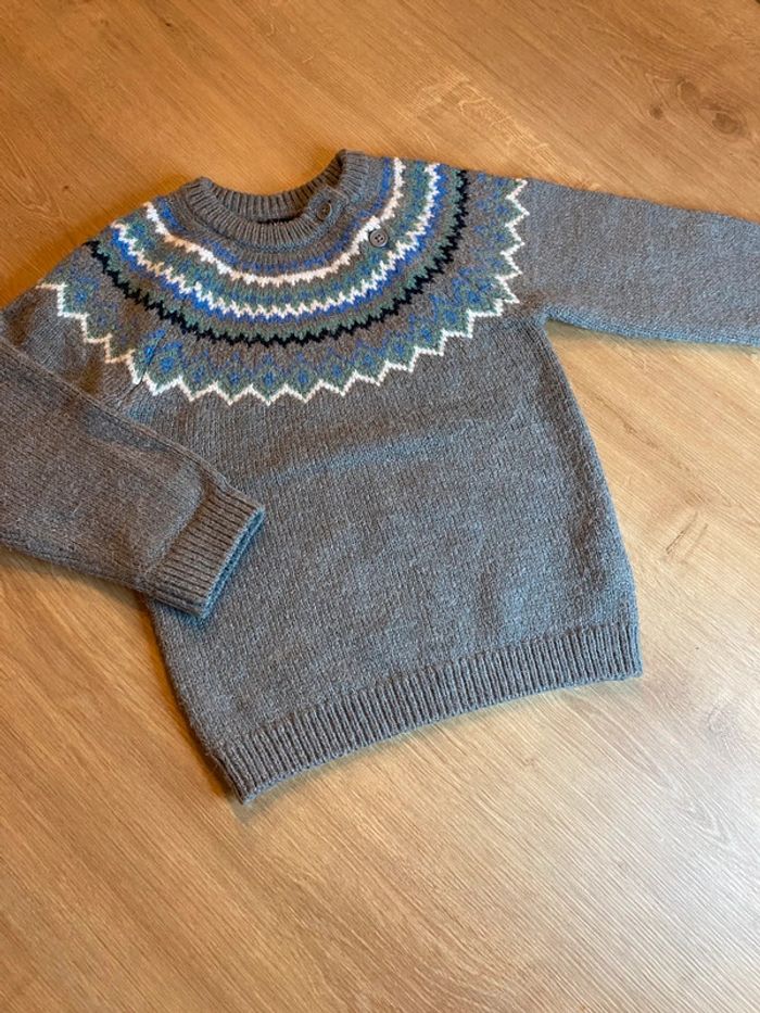 Pull gris