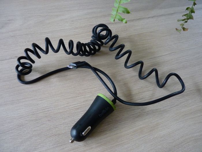 Mini chargeur allume cigare belkin cable spirale vers micro USB universel