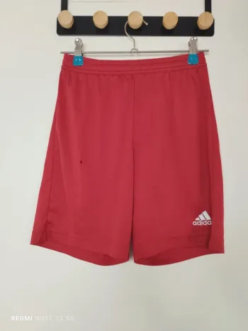 Short de football Adidas taille 11/12 ans