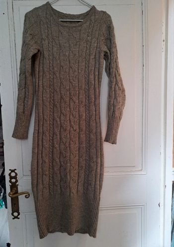 Robe pull taille S 
En maille