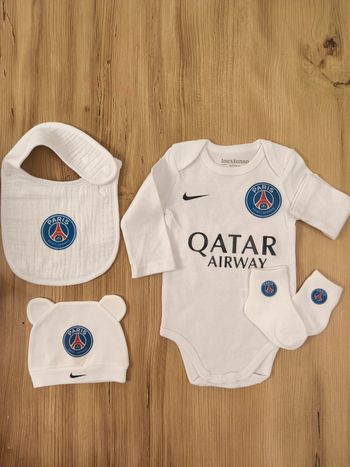 Ensemble bébé foot cadeau de naissance paris PSG