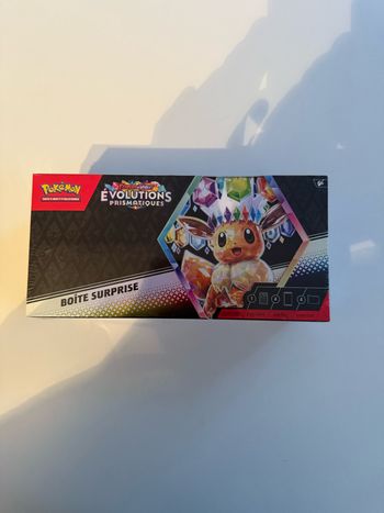 Boîte Surprise Pokémon évolution prismatiques