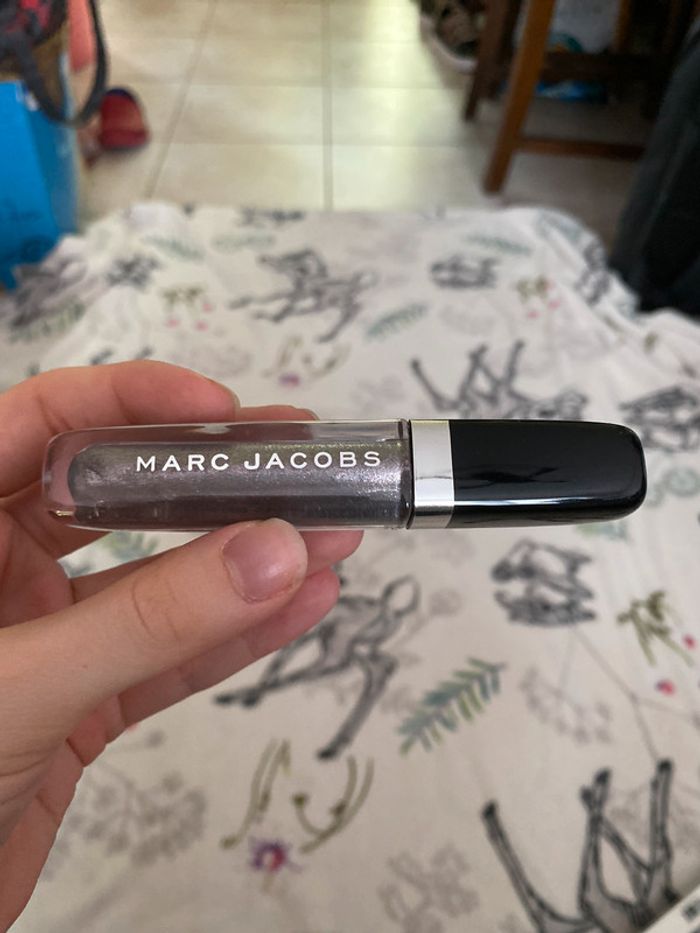 Laque à lèvres scintillante teinte 370 Silver Surf Marc Jacobs. - photo numéro 3